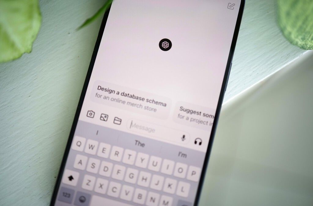 El streaming lleva años persiguiendo las cuentas compartidas. La IA no tiene ese problema: nuestras conversaciones nos avergüenzan